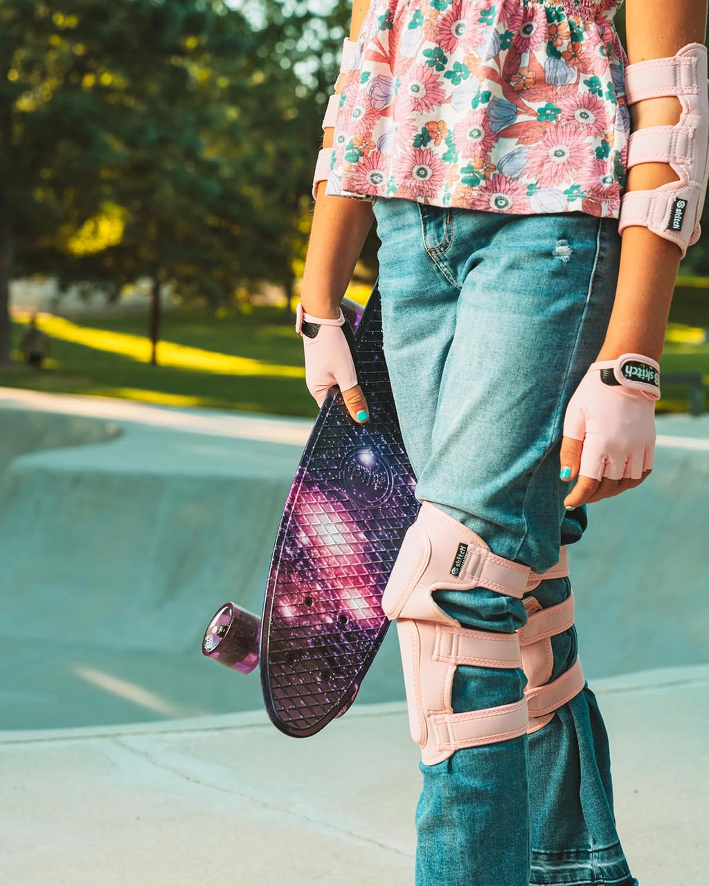 Complete Skateboard Gift Set for All Ages with 22 Inch Mini Cruiser Board + Skateboard Backpack + Skate Tool + Tote Bag